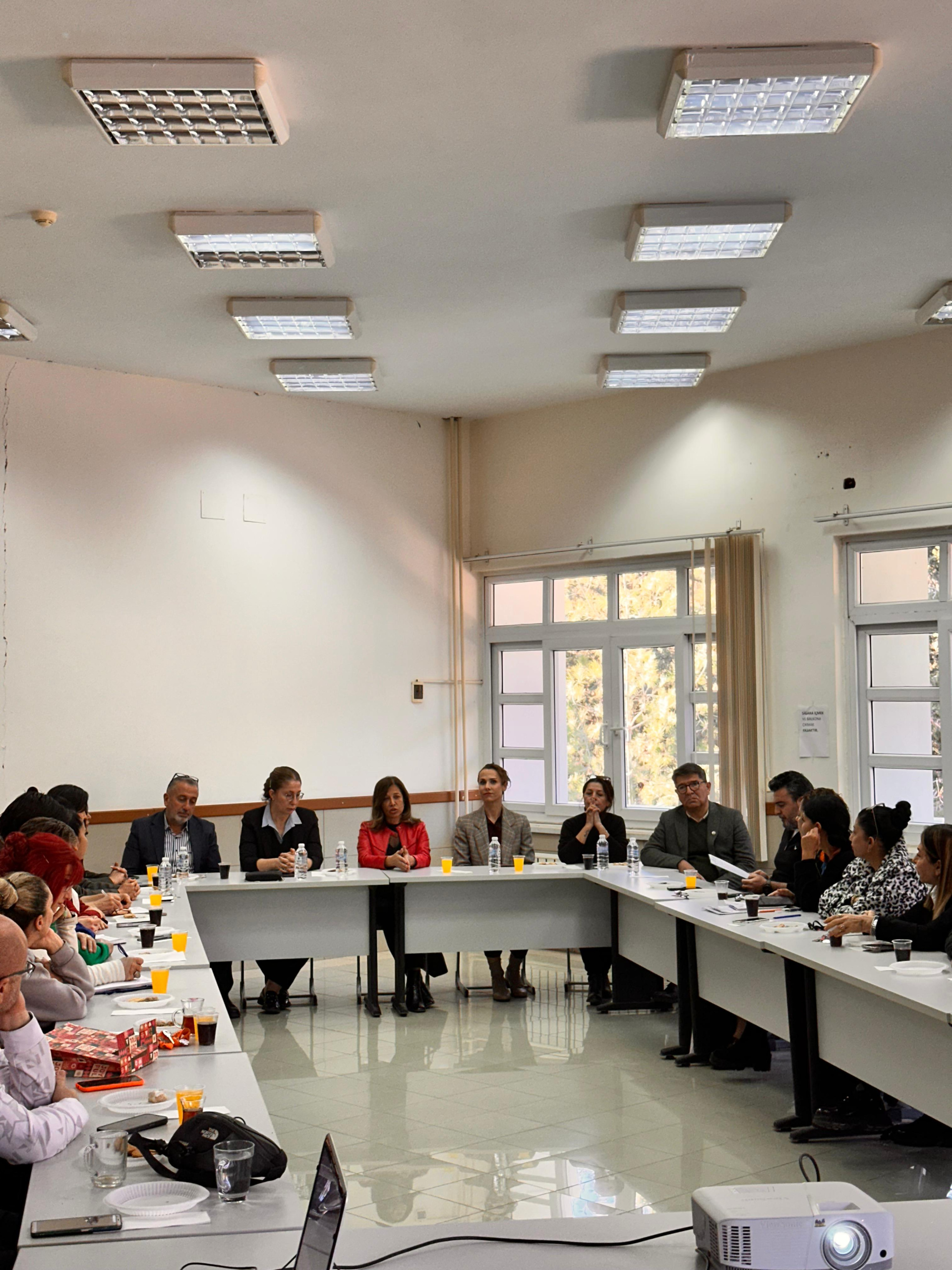 Rektör Yardımcımız Prof. Dr. Hacer YAPICIOĞLU YILDIZDAŞ başkanlığında Üniversitemiz Kalite Koordinatörlüğünce Fakültemizi Ziyarette Bulundular.